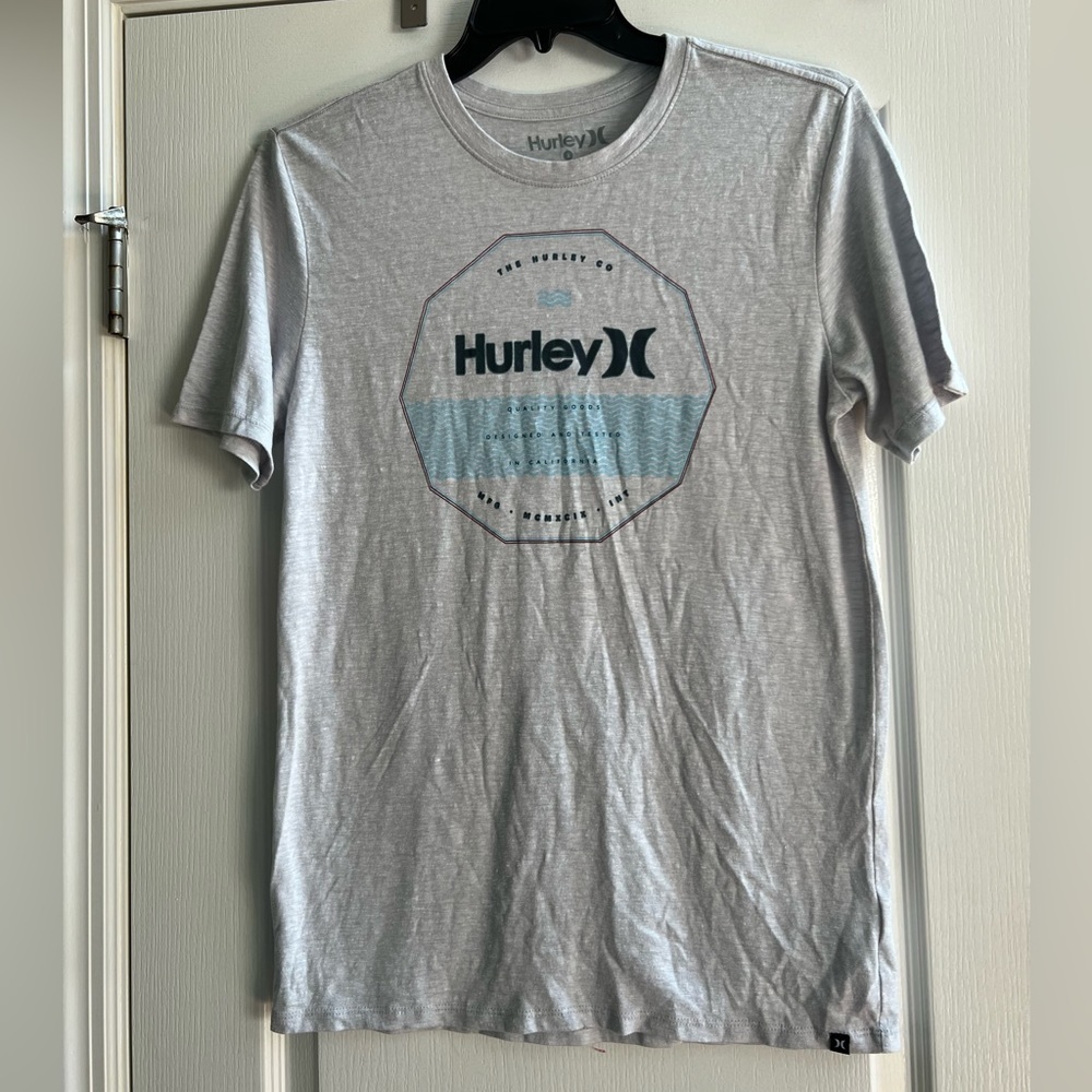Men’s Hurley Shirt sleeve Logo shirt.  Light gray.  Size small